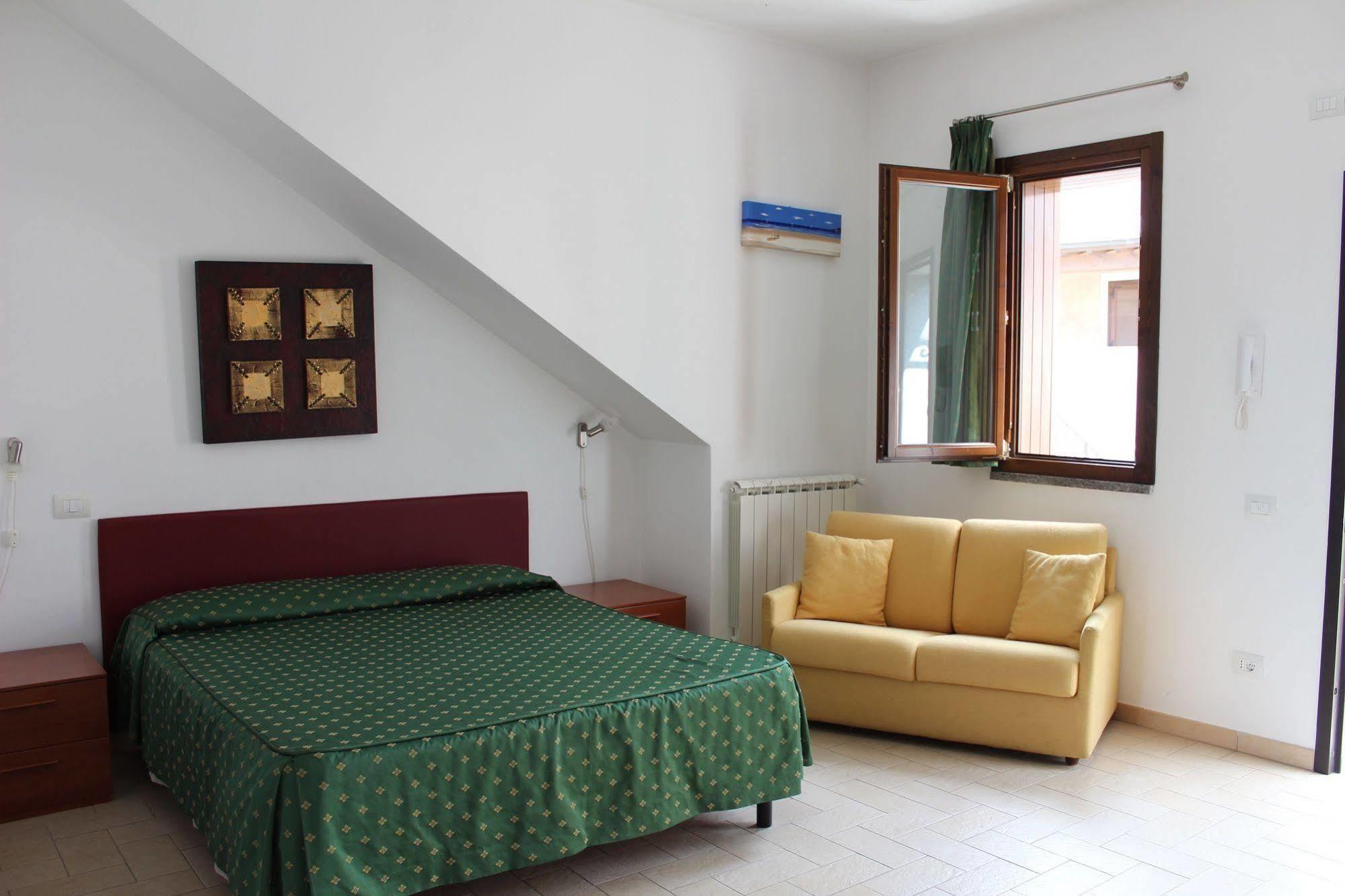 Il Casaletto Dei Ludi Aparthotel Aranova Exterior photo